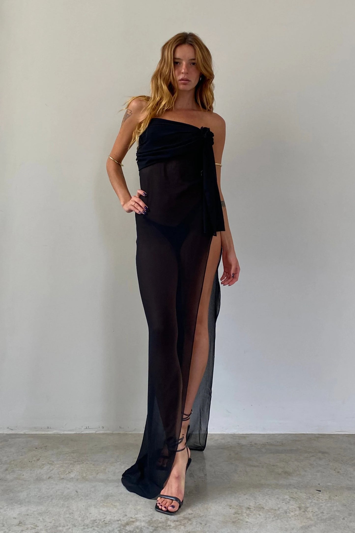 THAISE STRAPLESS BLACK DRESS